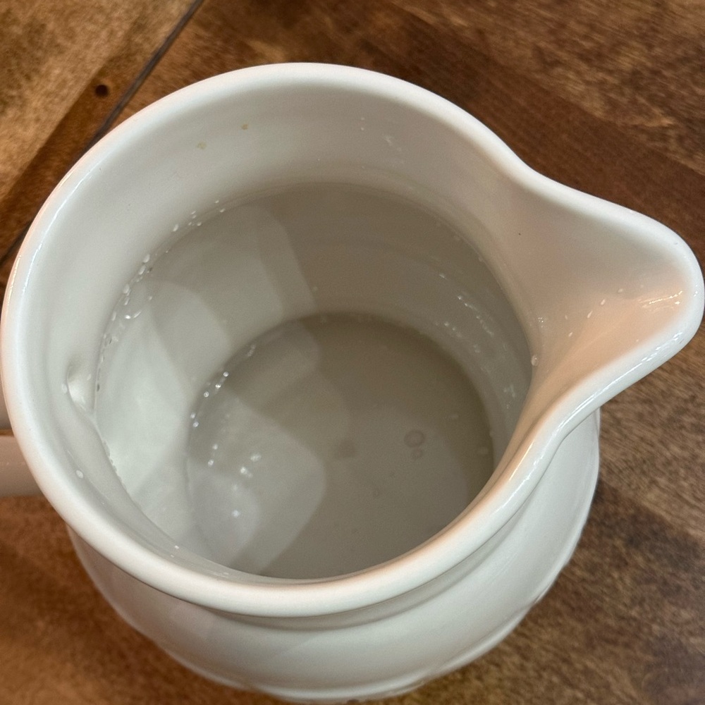 Longaberger Milk Pitcher Style Classic Blue Never Used Made 2 qt. 7.5”x 6” - Picture 5 of 6